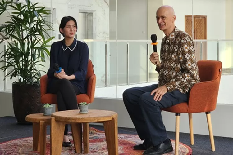 Formulator Vaccine COVID-19 AstraZeneca, Carina Joe Gelar Talkshow Kesehatan  - Krjogja